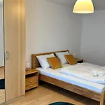 Modern Flat incl. Breakfast&Parking, near Metro U1