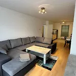 Modern Flat incl. Breakfast&Parking, near Metro U1