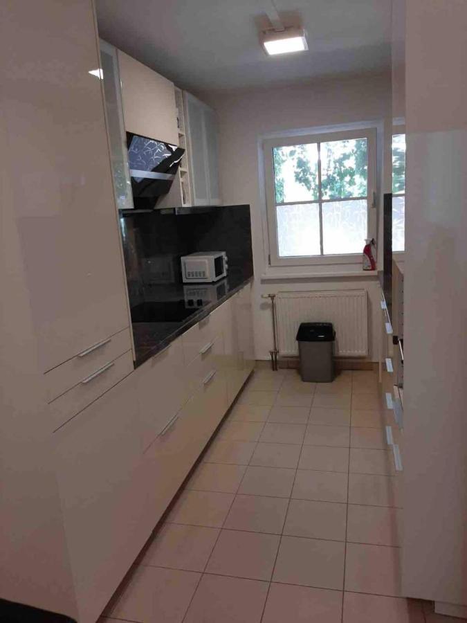 Apartment Modern Flat Incl Parking, Near Metro U1 Wien