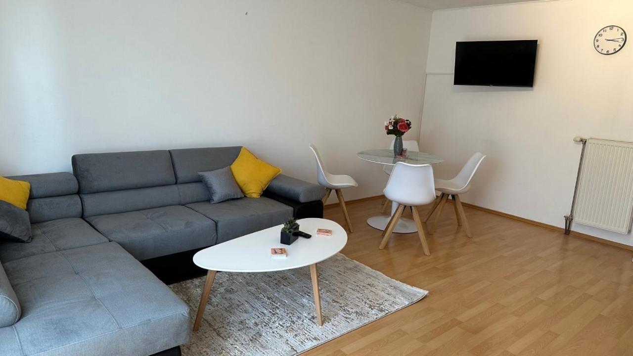 Modern Flat Incl Parking, Near Metro U1 Apartment Wien