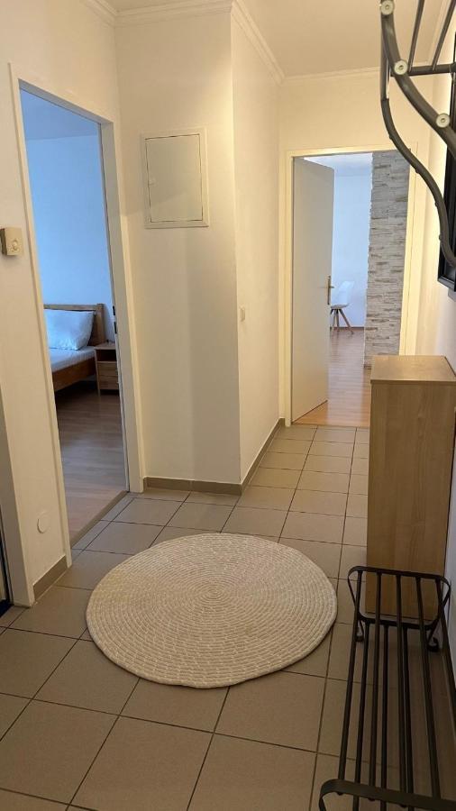 Apartment Modern Flat Incl Parking, Near Metro U1 Wien